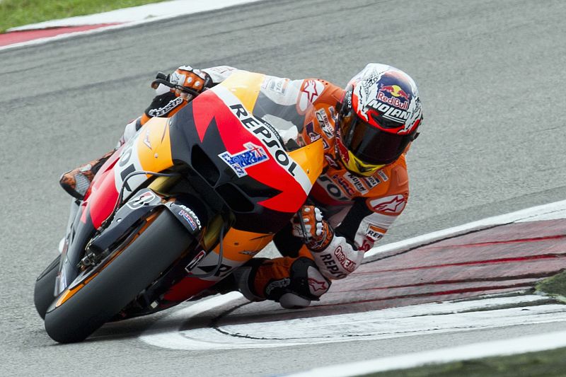 Stoner conquista la 'pole' en Assen, por delante de Pedrosa y Lorenzo