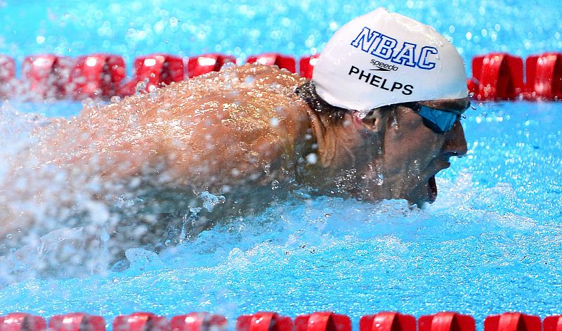 Phelps celebra un nuevo triunfo ante Lochte en la final de 200 estilos el día de su cumpleaños