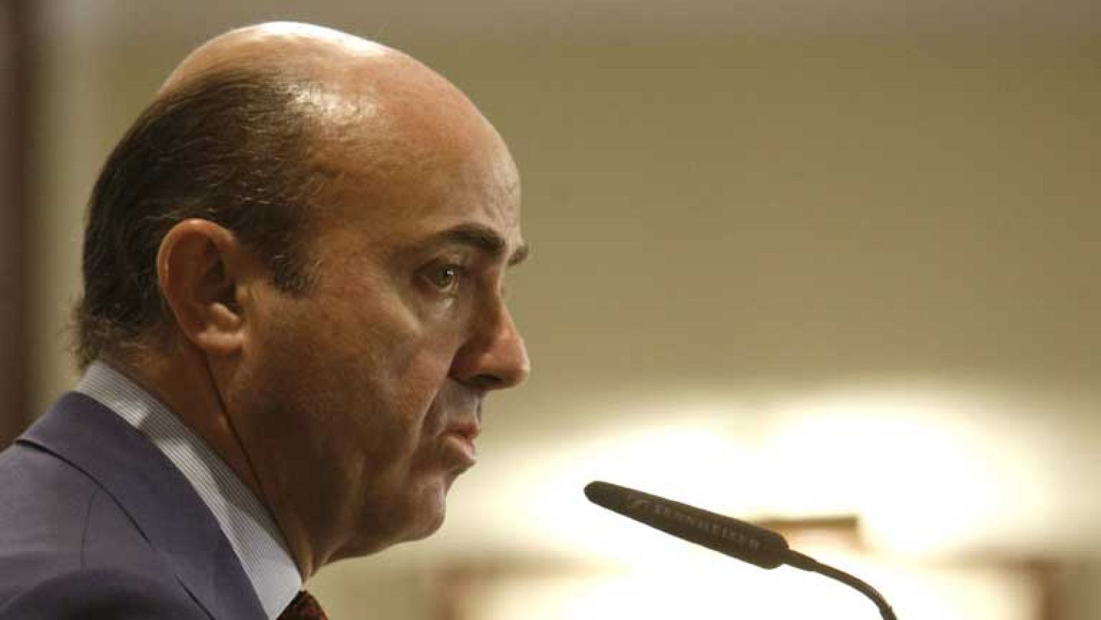 De Guindos confirma que habrá nuevos ajustes en las próximas semanas