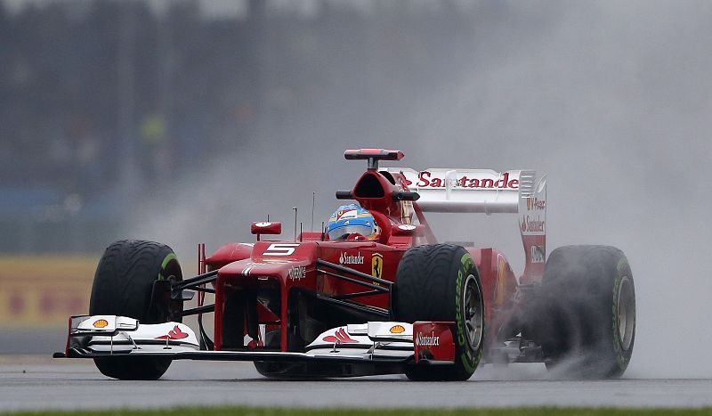 Alonso, el más rápido en una intensa tercera sesión de entrenamientos