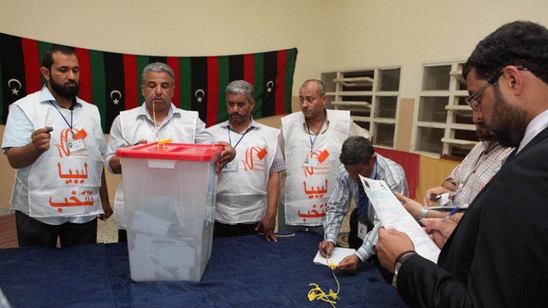 Los primeros resultados en Libia colocan en cabeza a nacionalistas e islamistas