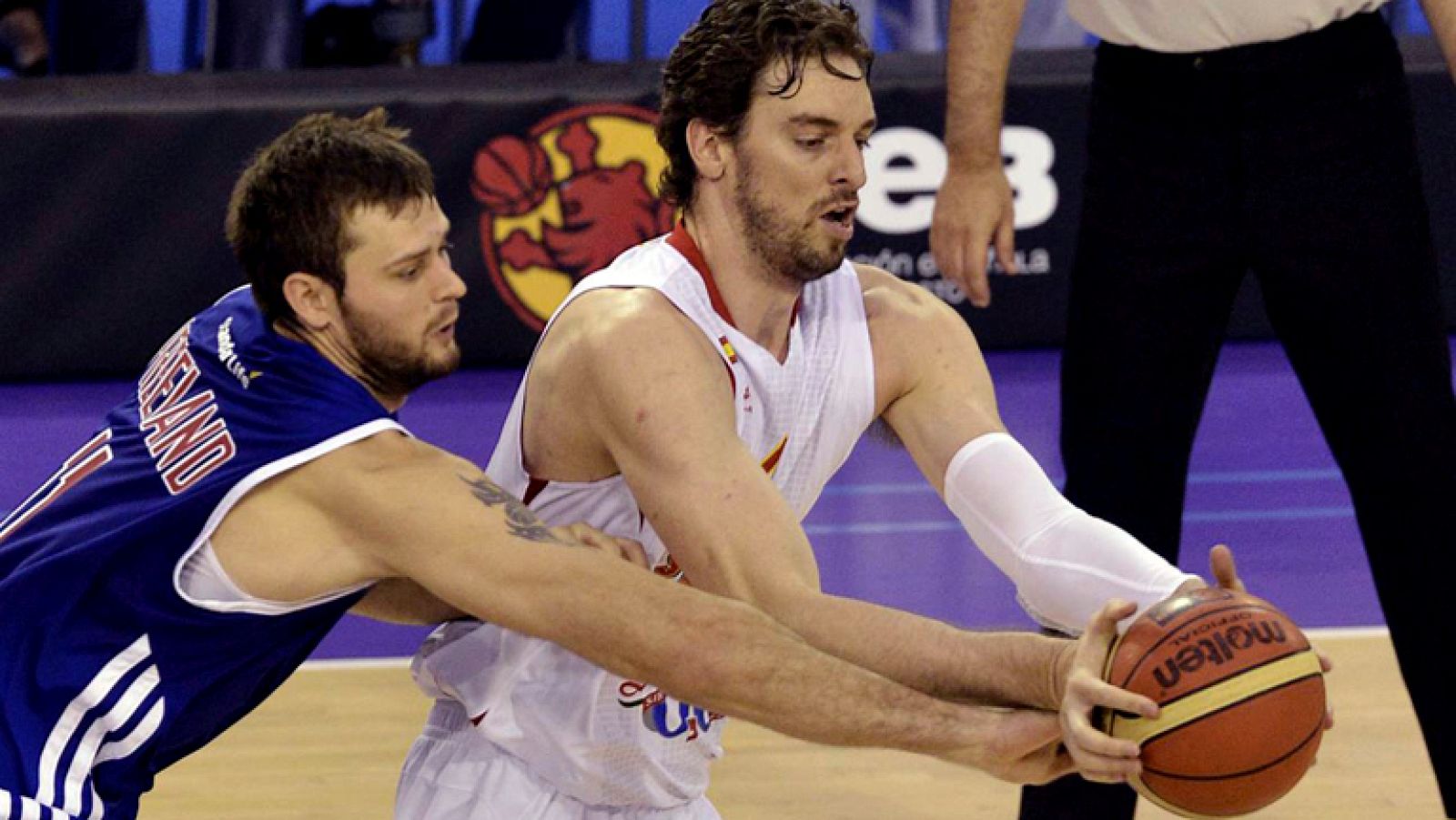 La selección española de baloncesto se ha impuesto de manera modesta a Gran Bretaña