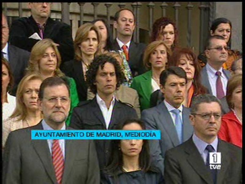 Miles de ciudadanos condenan el atentado de Legutiano en concentraciones silenciosas