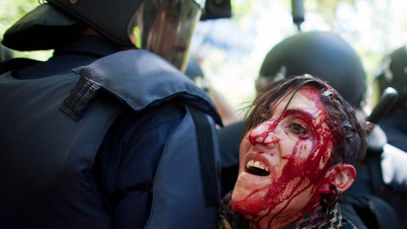 Al menos 76 heridos y ocho detenidos en la carga policial contra la manifestación minera de Madrid