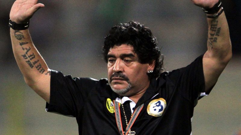 El emiratí Al Wasl despidió a Maradona para "cambiar la imagen" del equipo