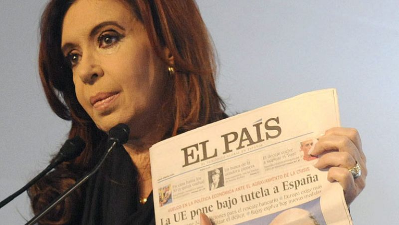 La presidenta argentina dice que se "atragantó" al leer sobre la crisis española