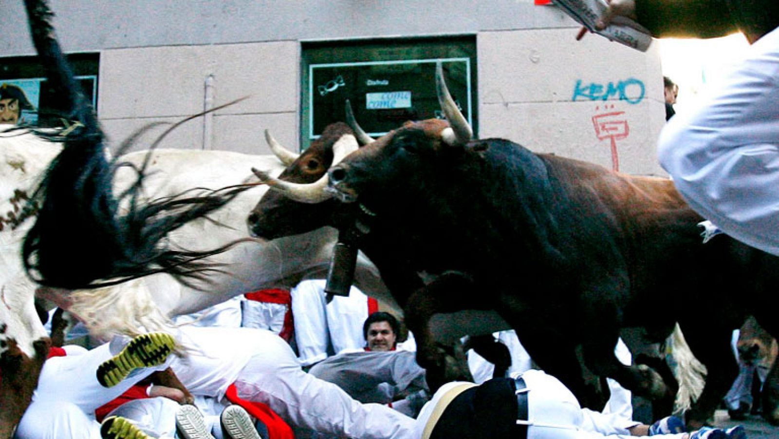 Veloz y noble sexto encierro de San Fermín 2012, de Victoriano | Ver