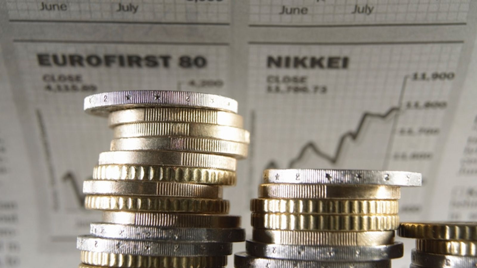 El Tesoro capta 3.560 millones y rebaja el interés por primera vez desde marzo