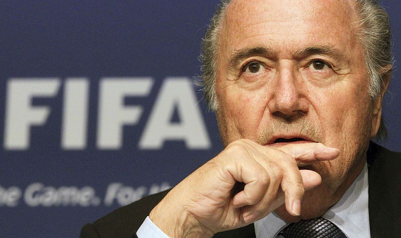 Blatter: "Si quieren que dimita, que lo pidan en el Congreso de la FIFA"