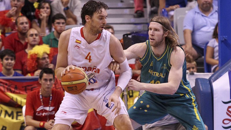 España vuelve a imponerse a Australia con apuros