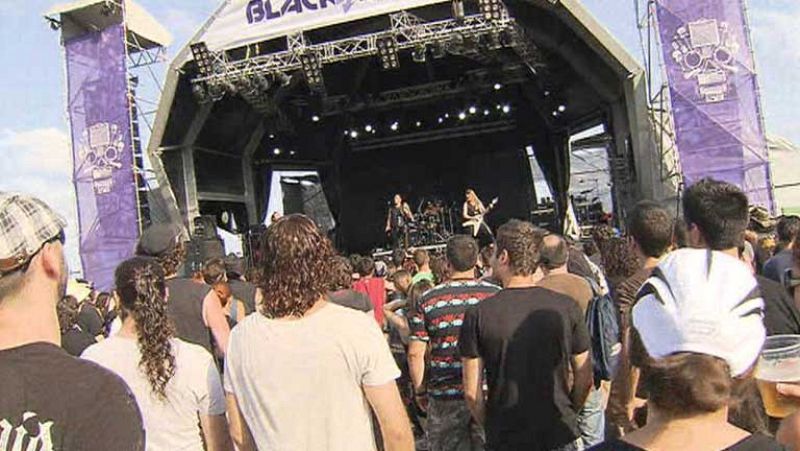 La marea oscura del metal ruge en el festival Costa de Fuego de Benicàssim