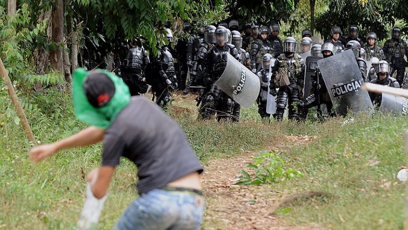El Ejército colombiano retoma su posición en el Cauca pero negociará con los indígenas