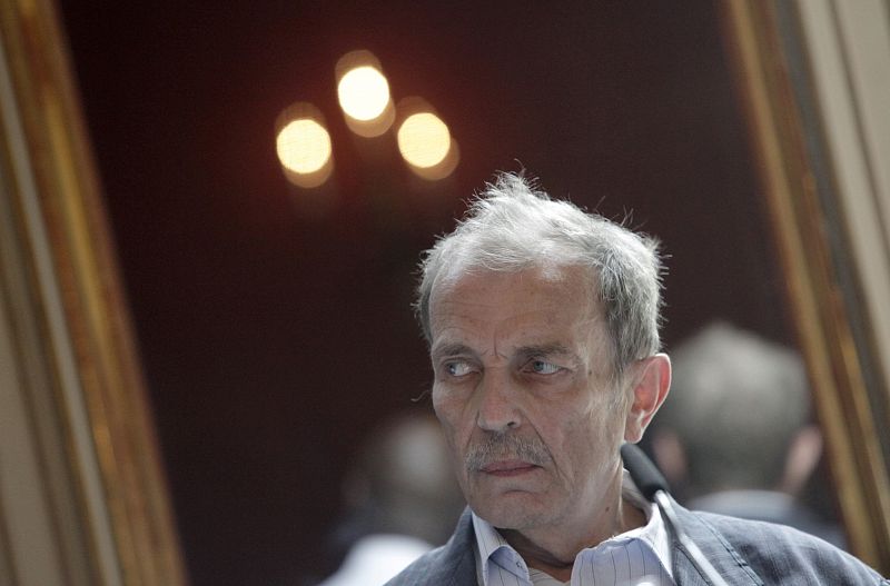 Fallece en Viena el escultor, pintor y diseñador Franz West