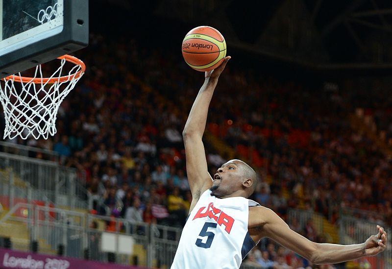 Durant lidera la victoria arrolladora de EE.UU. frente a Francia en su debut en los Juegos