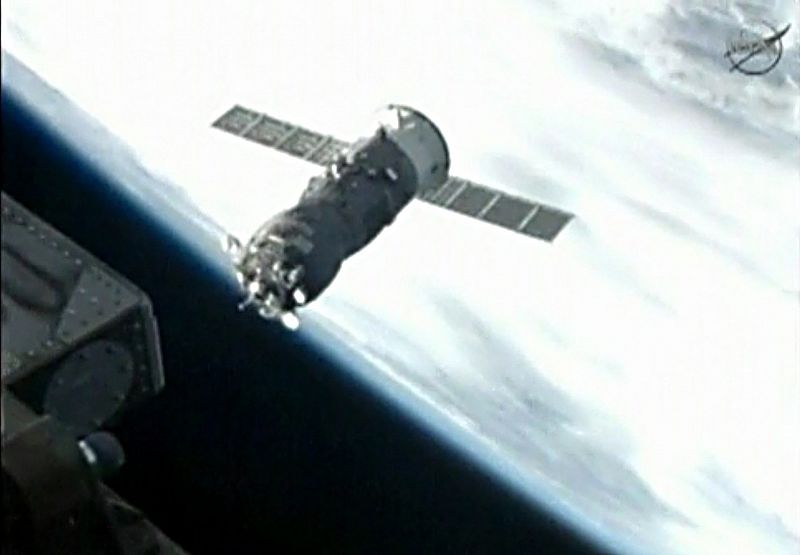 El carguero ruso Progres M-15M consigue acoplarse a la ISS