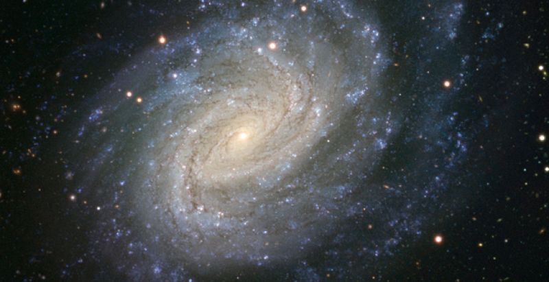 El VLT obtiene imágenes de una galaxia 'tranquila' con explosiones de supernovas
