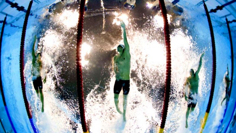 Phelps sale de la piscina y se muda a la Historia