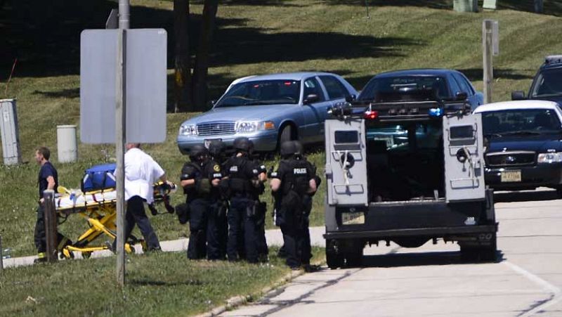 Al menos siete personas mueren en un tiroteo en un templo de la comunidad sij en Estados Unidos