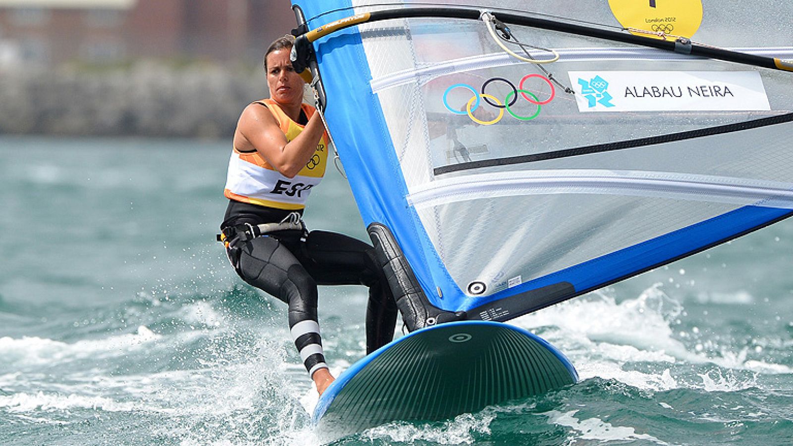 Es un gran día para la delegación española en Londres, en especial para las representantes femeninas. Desde las chicas de la sincronizada hasta las del waterpolo pasando por las opciones del oro de Marina Alabau. El Triatlón masculino y los cuartos