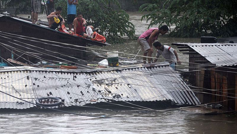 Las lluvias torrenciales paralizan Manila y dejan una veintena de muertos en las últimas horas