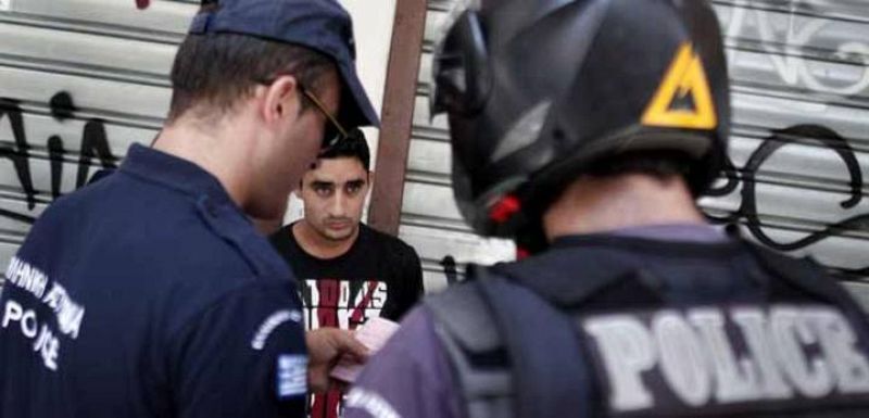 Human Rights Watch denuncia que la policía griega detiene a inmigrantes por el color de la piel