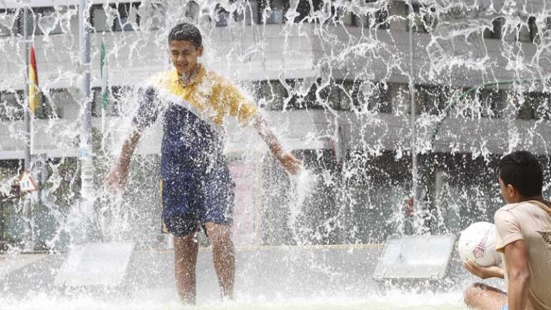 La ola de calor asfixia a España en uno de los veranos más secos