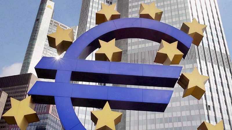 El BCE ve "inaceptables" las primas de algunos países y rebaja la previsión de crecimiento en 2012