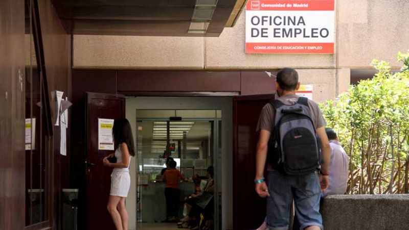Los afectados por el retraso de los 400 euros empiezan a cobrar, según el Ministerio de Empleo