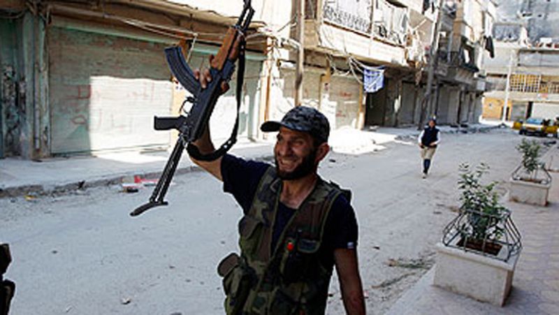 Los rebeldes lanzan una contrafoensiva para recuperar su bastión en Alepo