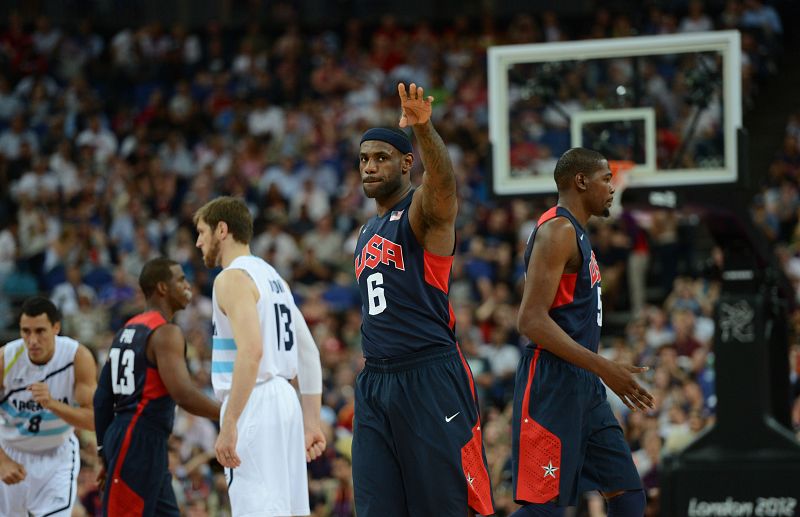 Estados Unidos despacha a Argentina y se cita con España en la gran final