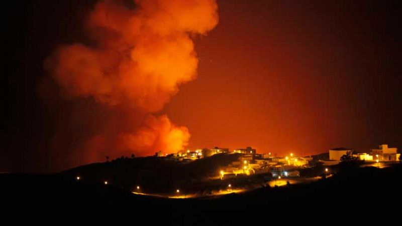 El incendio de La Gomera obliga a desalojar a 5.000 personas, la cuarta parte de la poblacin