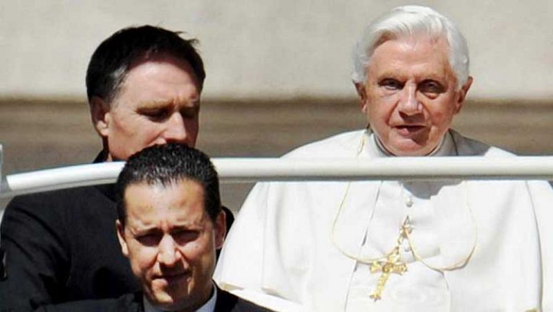 El Vaticano juzgará al mayordomo del Papa y a un cómplice por la filtración de documentos oficiales