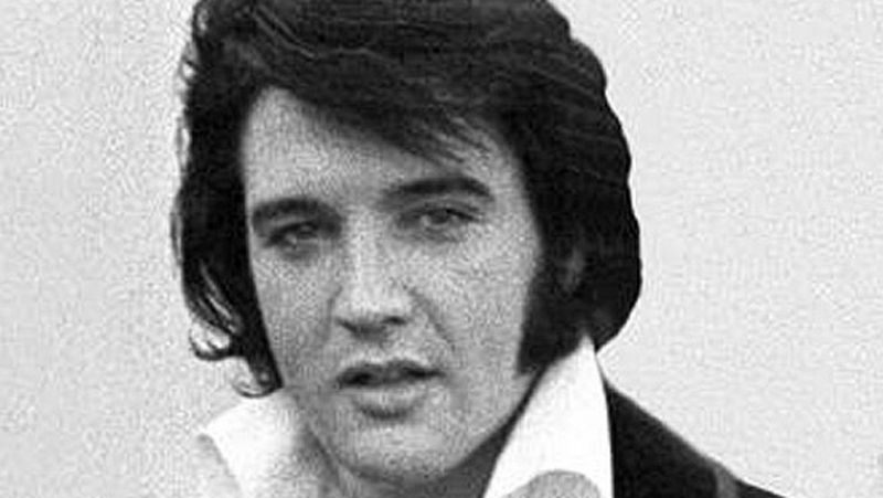 La cara B de Elvis Presley 35 años después de su muerte: 12 historias sorprendentes sobre el Rey
