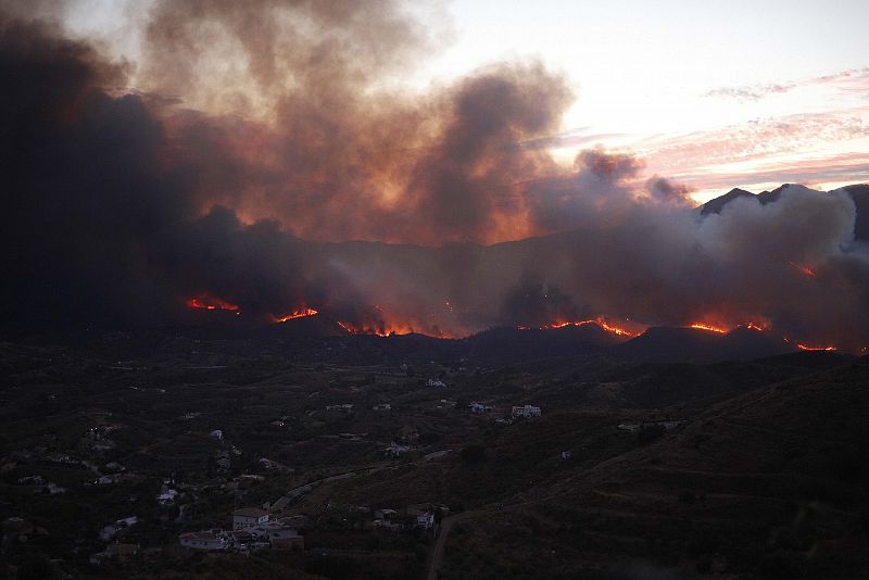 El calor y la sequía, principales causas de un verano nefasto de incendios en España