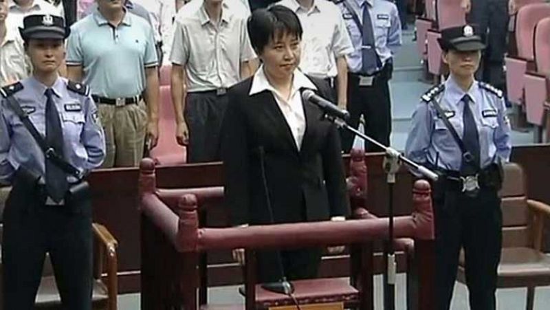 Un tribunal condena a la esposa de Bo Xilai a pena de muerte suspendida por asesinato