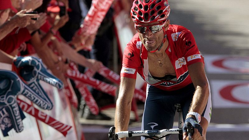 Valverde: "Los del Sky no han tenido 'cojones' de parar después de haber provocado la caída"