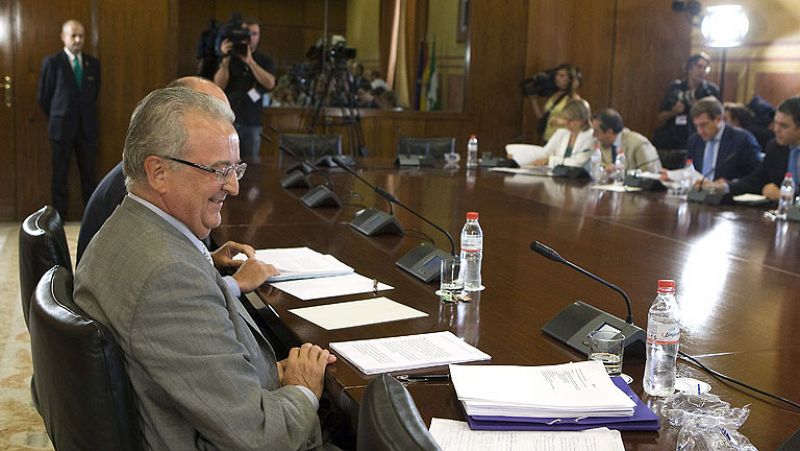 Fernández asegura que las ayudas de los ERE eran conocidas por el Parlamento