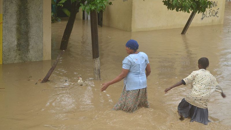 'Isaac' toca tierra en el extremo este de Cuba con trayectoria rumbo a Florida