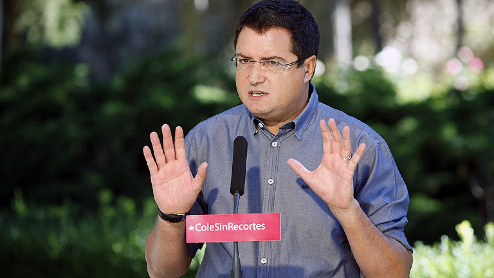 Óscar López acusa a Rajoy de "soltar el manillar" frente al rescate