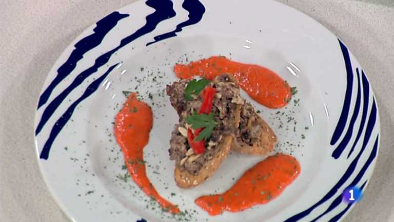 Cocina con Sergio - Tostas de pan de pipas y revuelto de morcilla - Ver ahora