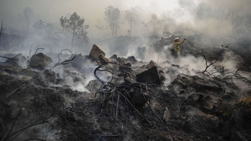Un británico muere y un matrimonio resulta herido grave por quemaduras en el incendio de Málaga