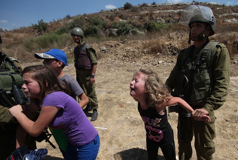 Soldados israelíes revelan malos tratos y abusos a niños y adolescentes palestinos