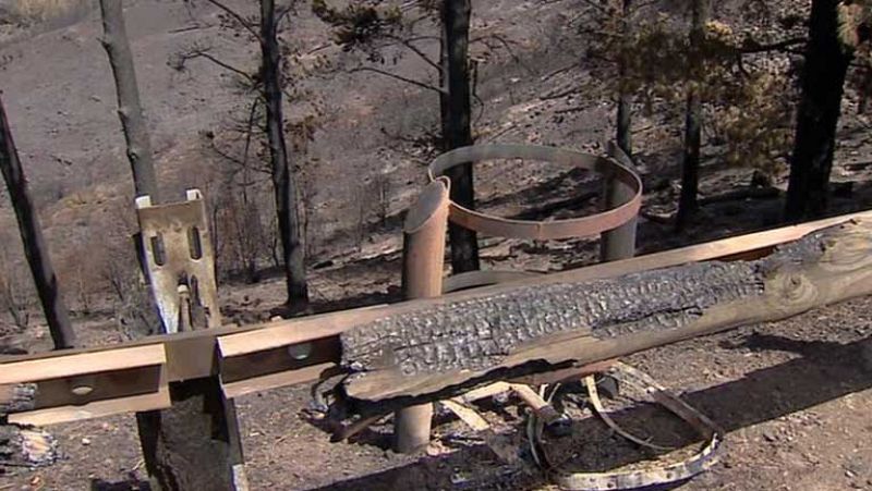 Miles de personas reclaman responsabilidades por el incendio de La Gomera