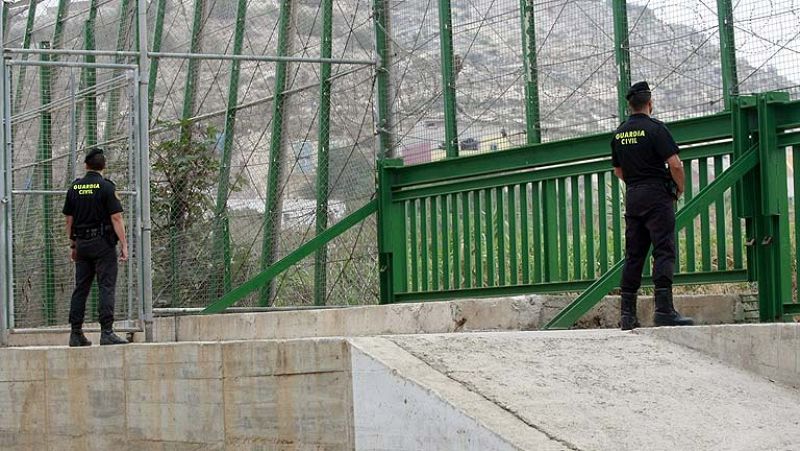 Margallo destaca la "cooperación" de Marruecos para frenar a las mafias de la inmigración