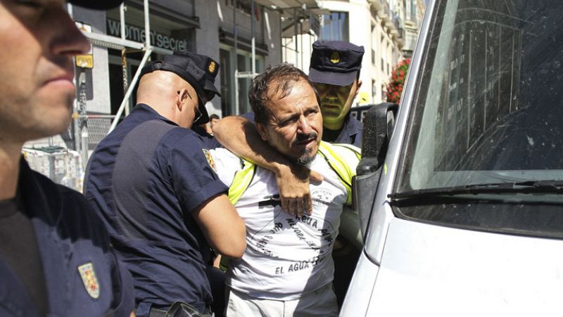 Libres los sindicalistas del SAT detenidos tras 'ocupar' un banco en Málaga