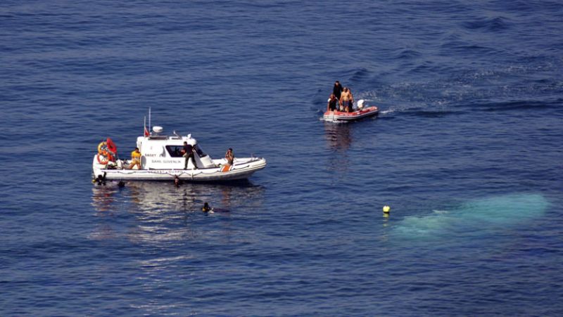 Mueren 58 inmigrantes al hundirse el barco en que intentaban salir de Turquía