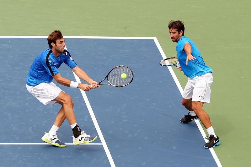 López y Granollers se retiran en semifinales de dobles por lesión del primero