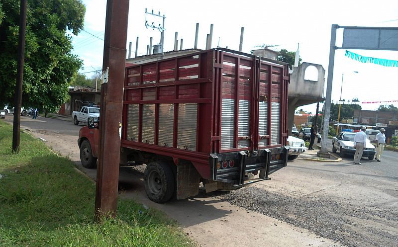 Hallan 16 cadáveres en una camioneta abandonada en el sur de México