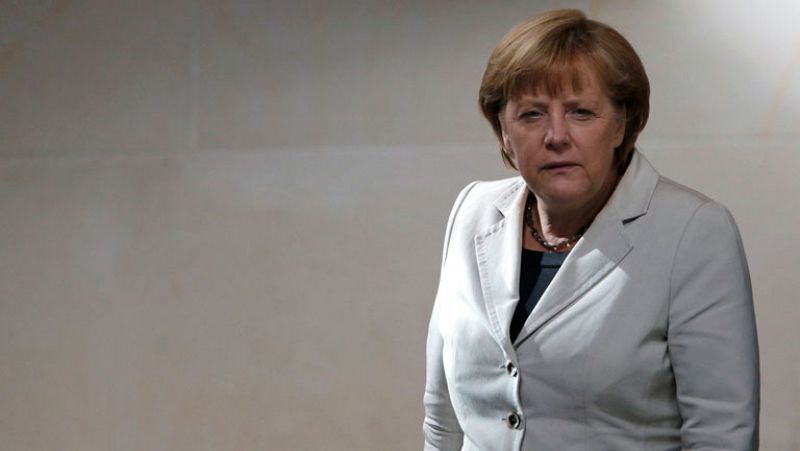Merkel: el fallo del Constitucional sobre el MEDE muestra la responsabilidad alemana con el euro
