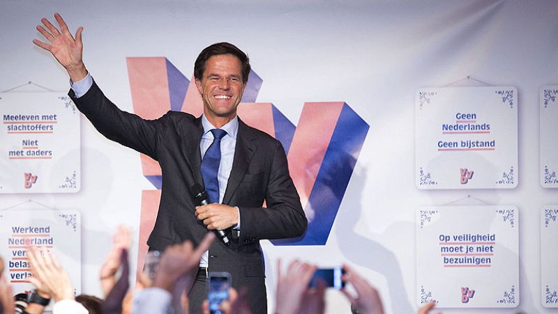 Holanda dice 'sí' a Europa con una ajustada victoria a los liberales y castiga a los extremistas